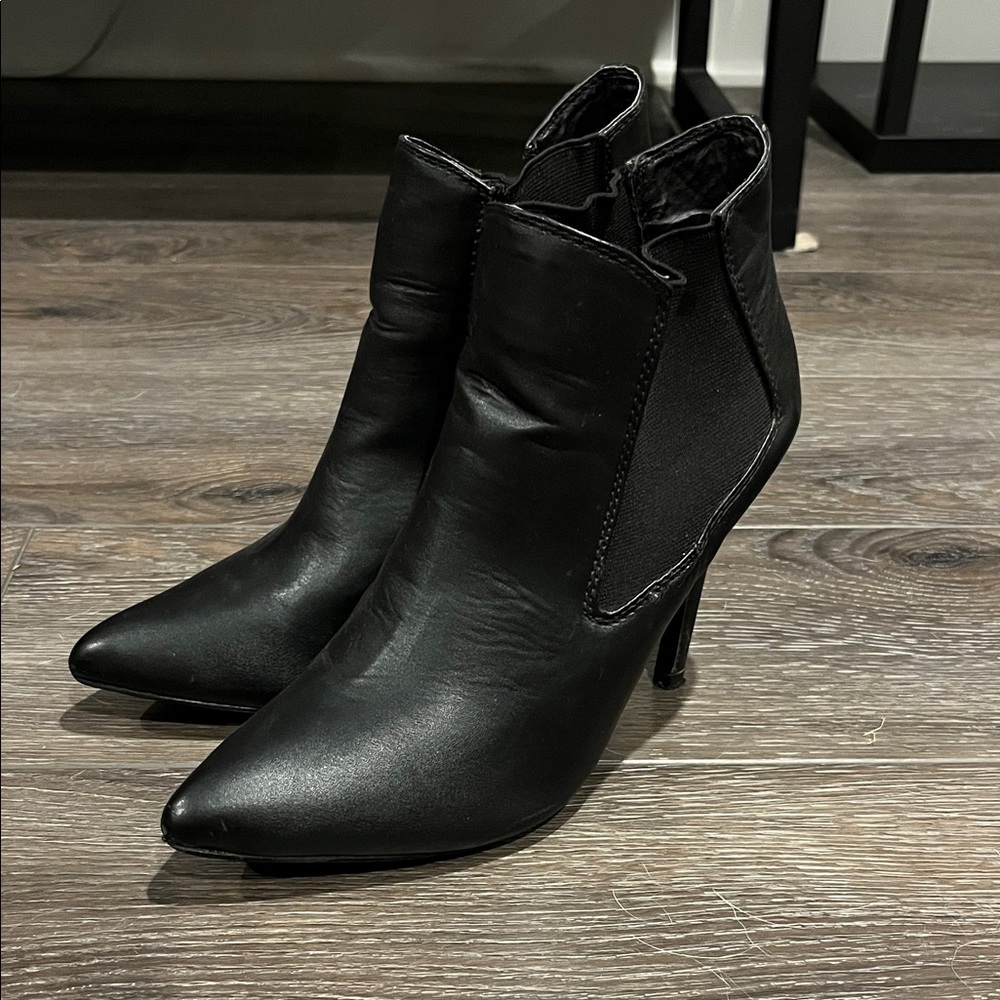 Le Chateau Sleek Black Heeled Boots